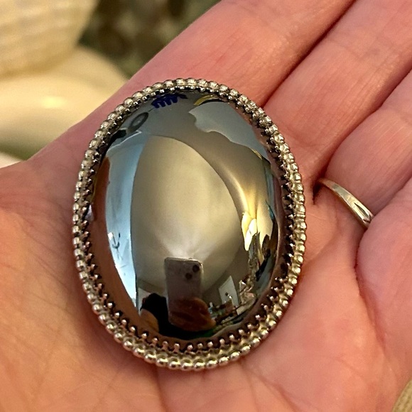 Vintage Whiting & Davis Signed Hematite Brooch - Picture 5 of 13